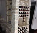 Portabottiglie di design e libreria WineMOD:progetto di un Pilastro.